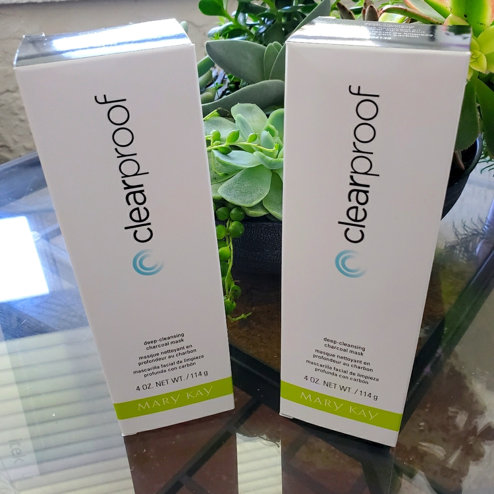 Deep Cleansing Charcoal Mask